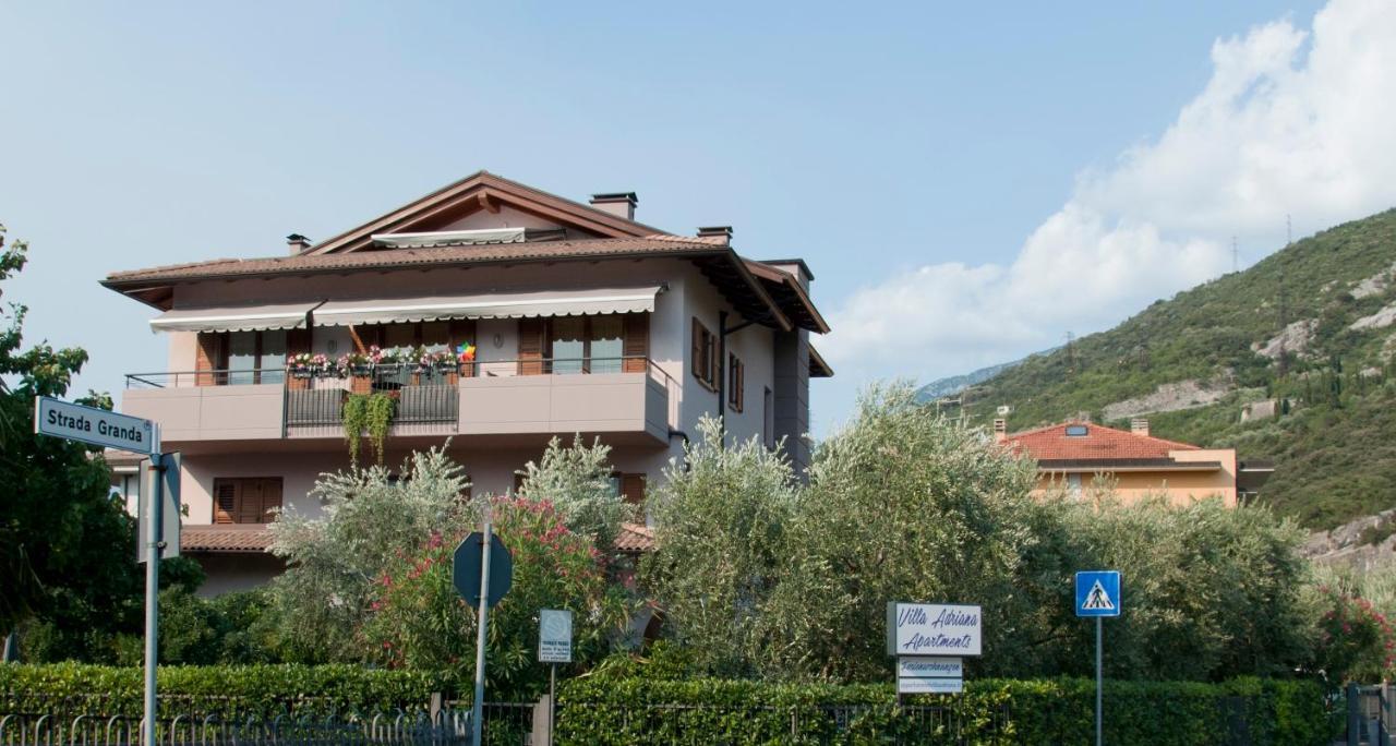 Appartamenti Villa Adriana Torbole Sul Garda Exterior foto